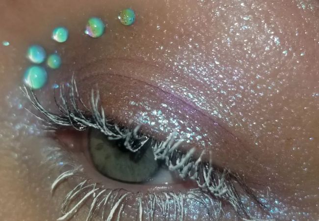Frosted eyes