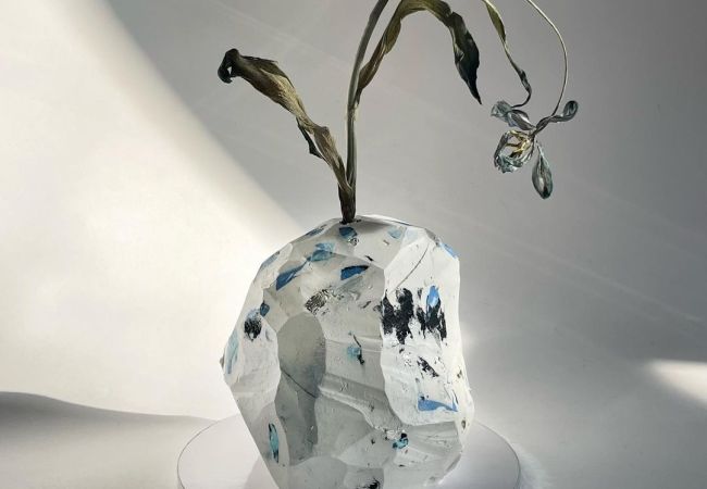Blooming rock